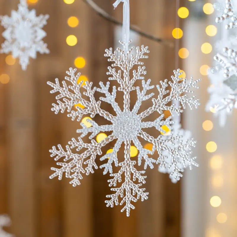 Elegant Acrylic Snowflake Ornaments: A Shimmering Addition to Your Christmas Decor