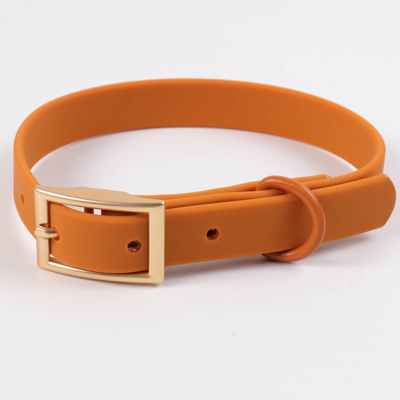 HydroFlex Collar: Stylish PVC Neckwear for Your Water-Loving Pup